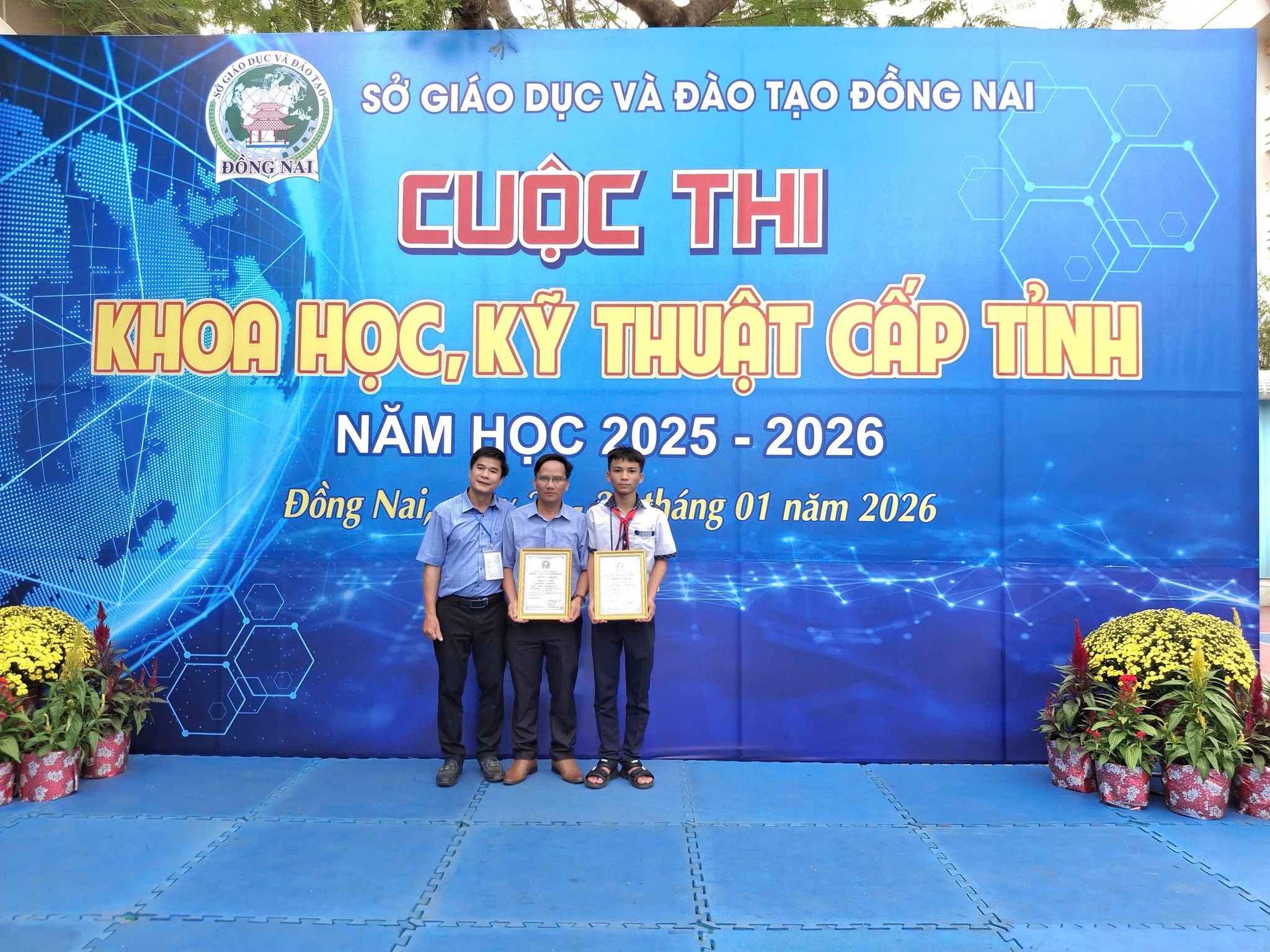 HỌC SINH TRƯỜNG THCS PHAN CHU TRINH, XÃ XUÂN PHÚ ĐẠT GIẢI 3 CUỘC THI KHOA HỌC - KỸ THUẬT CẤP TỈNH