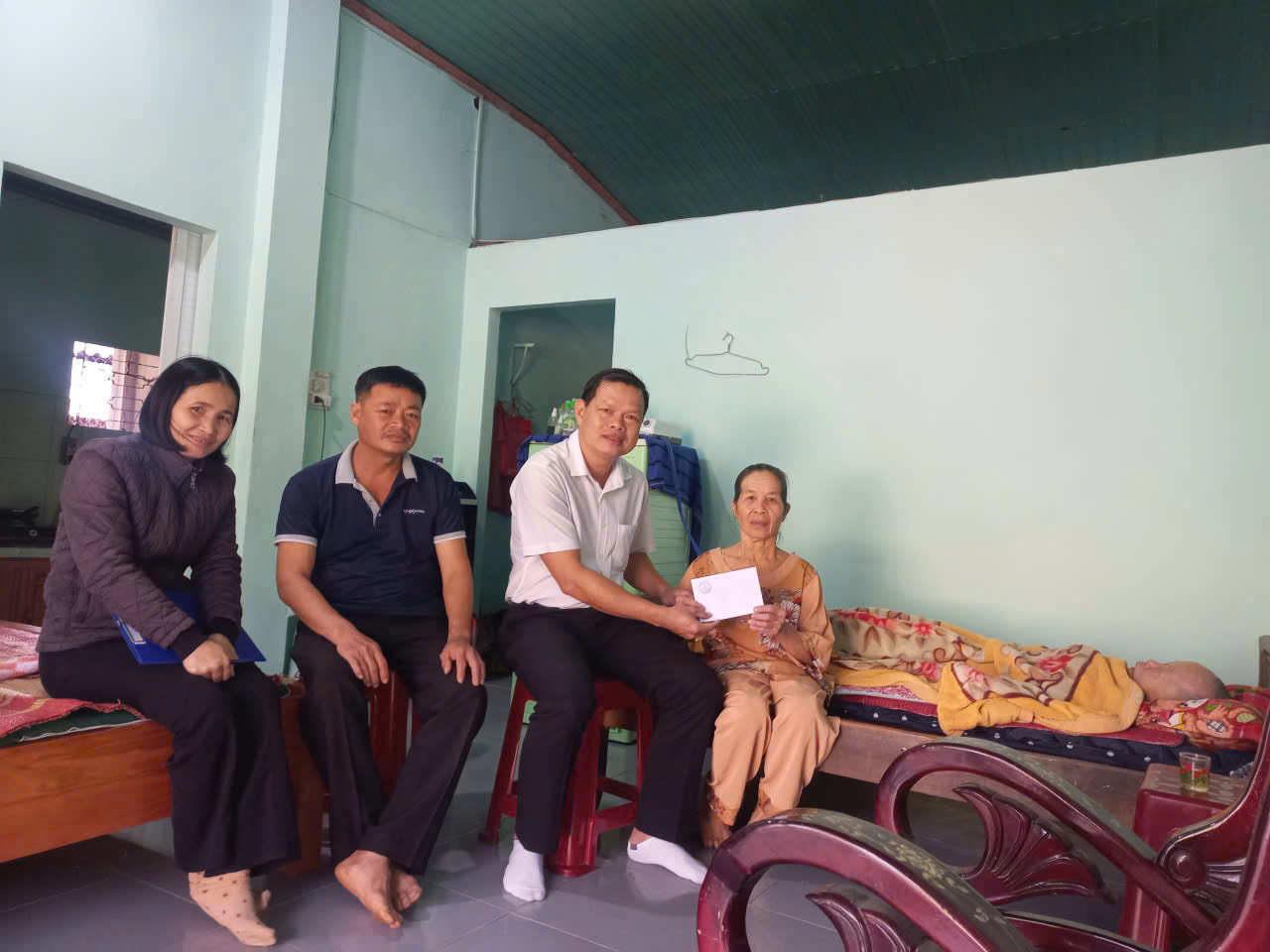 XÃ XUÂN PHÚ ĐẨY MẠNH CÔNG TÁC CHĂM LO GIA ĐÌNH CHÍNH SÁCH, NGƯỜI CÓ CÔNG VỚI CÁCH MẠNG