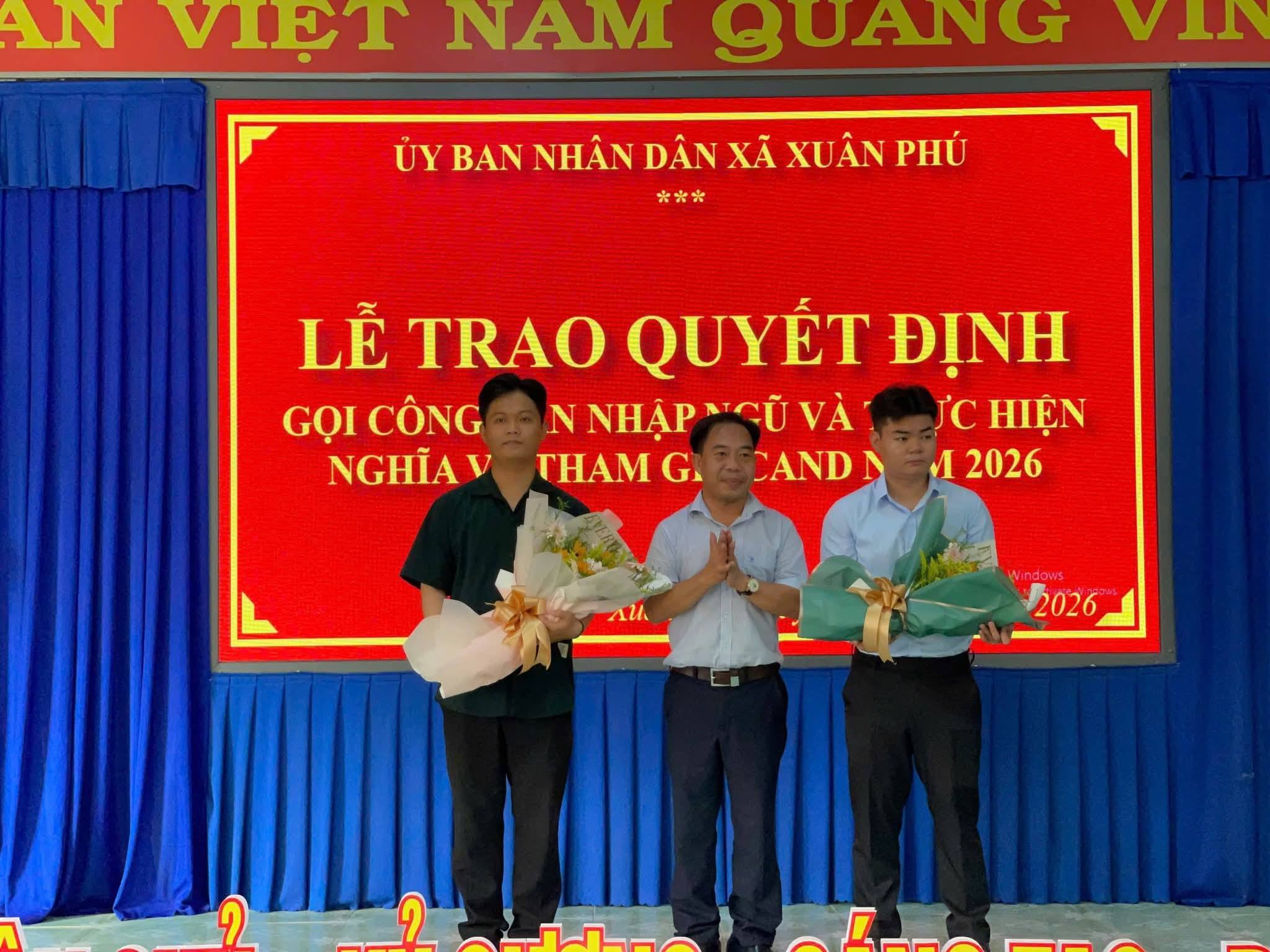 LỄ TRAO QUYẾT ĐỊNH GỌI CÔNG DÂN NHẬP NGŨ VÀ THỰC HIỆN NGHĨA VỤ THAM GIA CAND NĂM 2026