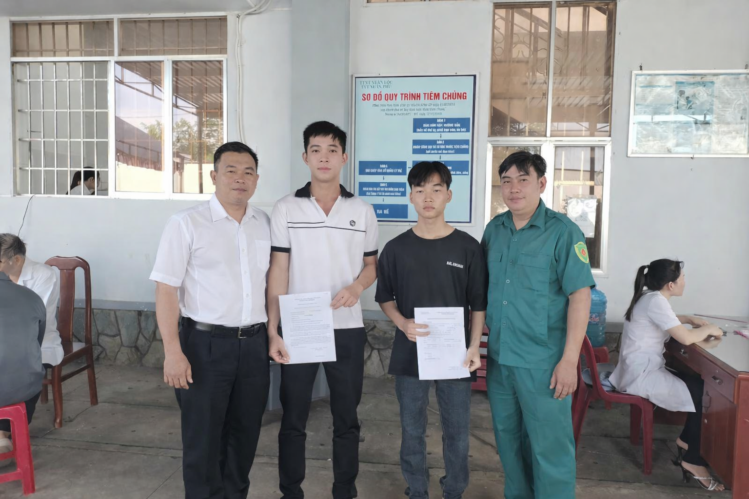 THANH NIÊN XUÂN PHÚ HĂNG HÁI XUNG PHONG TÌNH NGUYỆN NHẬP NGŨ