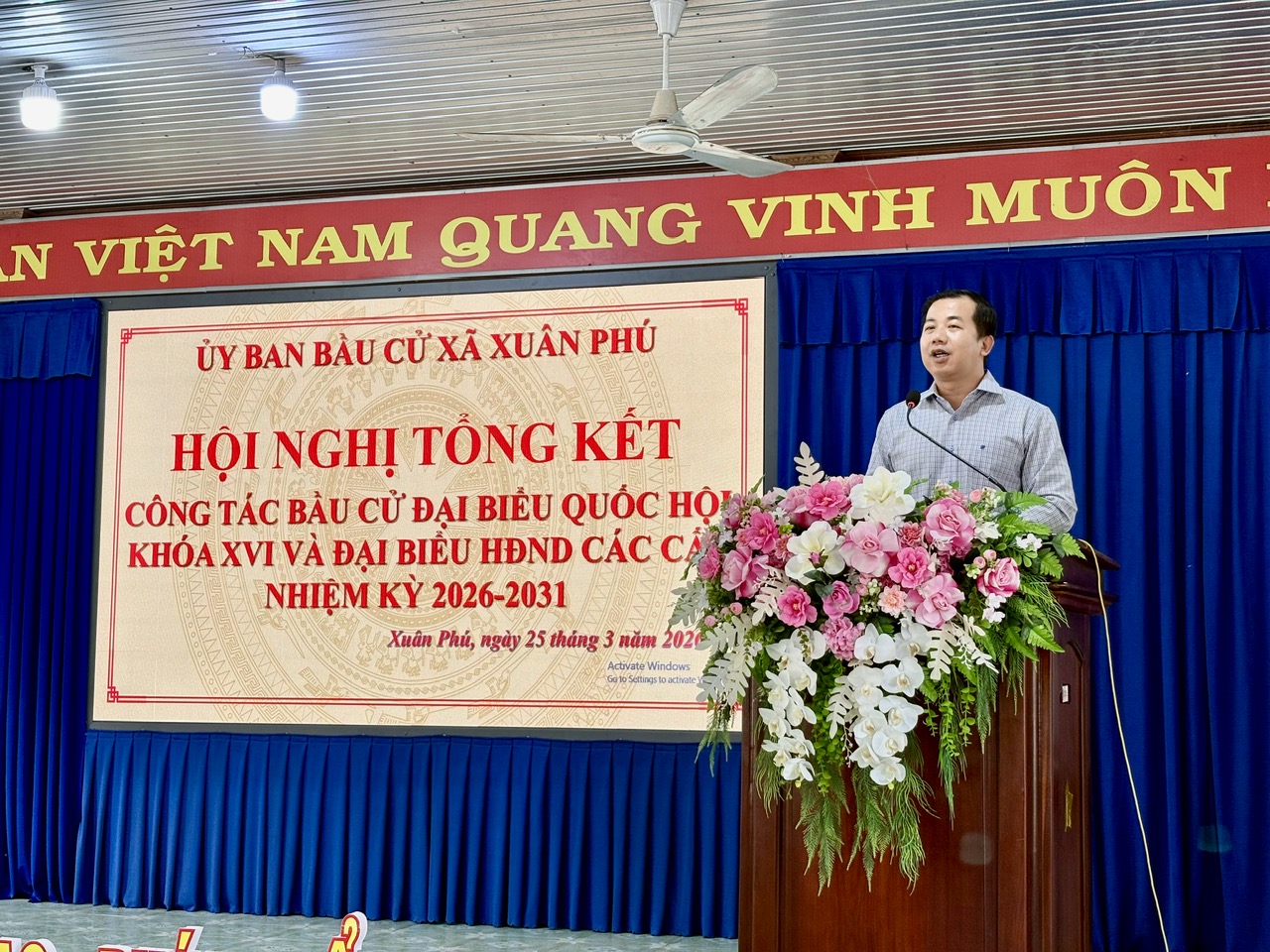 Đồng chí Lại Thế Thông - Bí thư Đảng uỷ - Chủ tịch UBBC xã Xuân Phú phát biểu chỉ đạo tại Hội nghị tổng kết