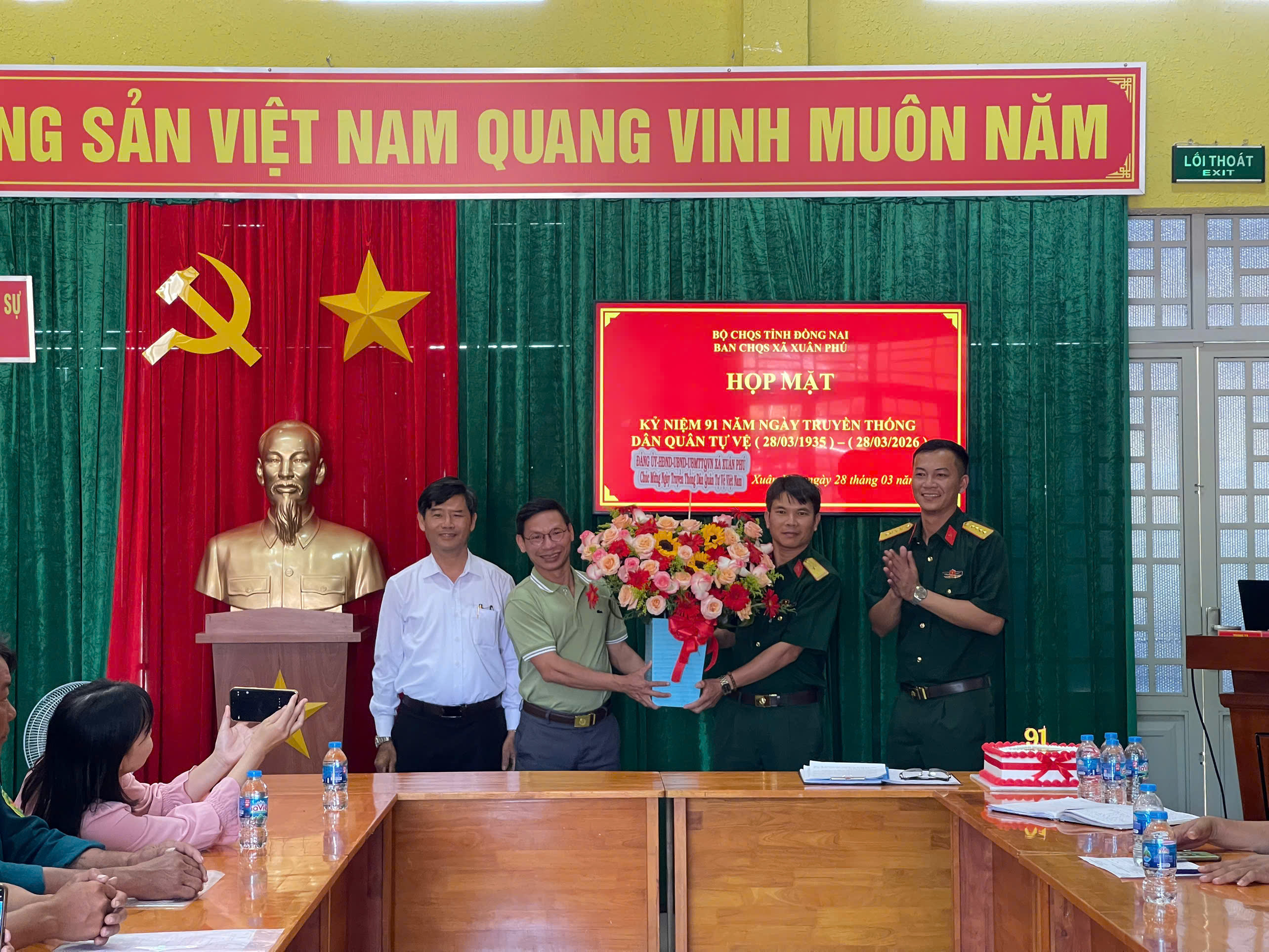Xuân Phú tổ chức họp mặt kỷ niệm 91 năm Ngày truyền thống  Dân quân tự vệ (28/3/1935 – 28/3/2026)
