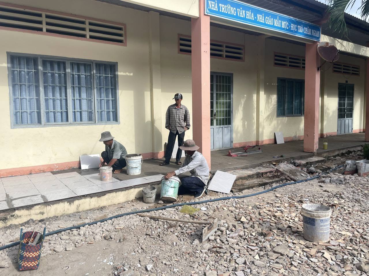 Trường Tiểu học Nguyễn Huệ đẩy nhanh tiến độ tu bổ, nâng cấp cơ sở vật chất chuẩn bị năm học mới 2026 – 2027