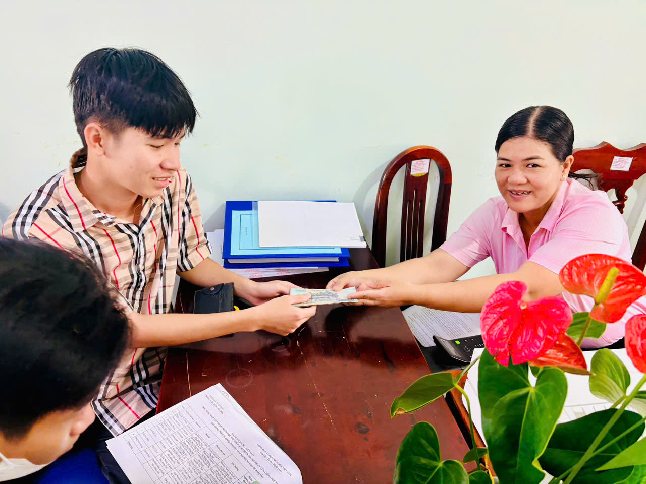 XUÂN PHÚ TRIỂN KHAI HỖ TRỢ CHI PHÍ HỌC TẬP CHO HỌC SINH, SINH VIÊN THEO NGHỊ ĐỊNH SỐ 238/2025/NĐ-CP